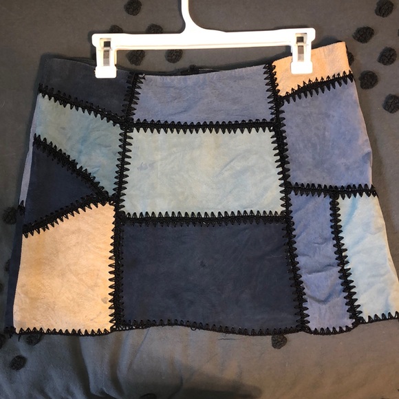 Zara Skirt - Picture 2 of 8